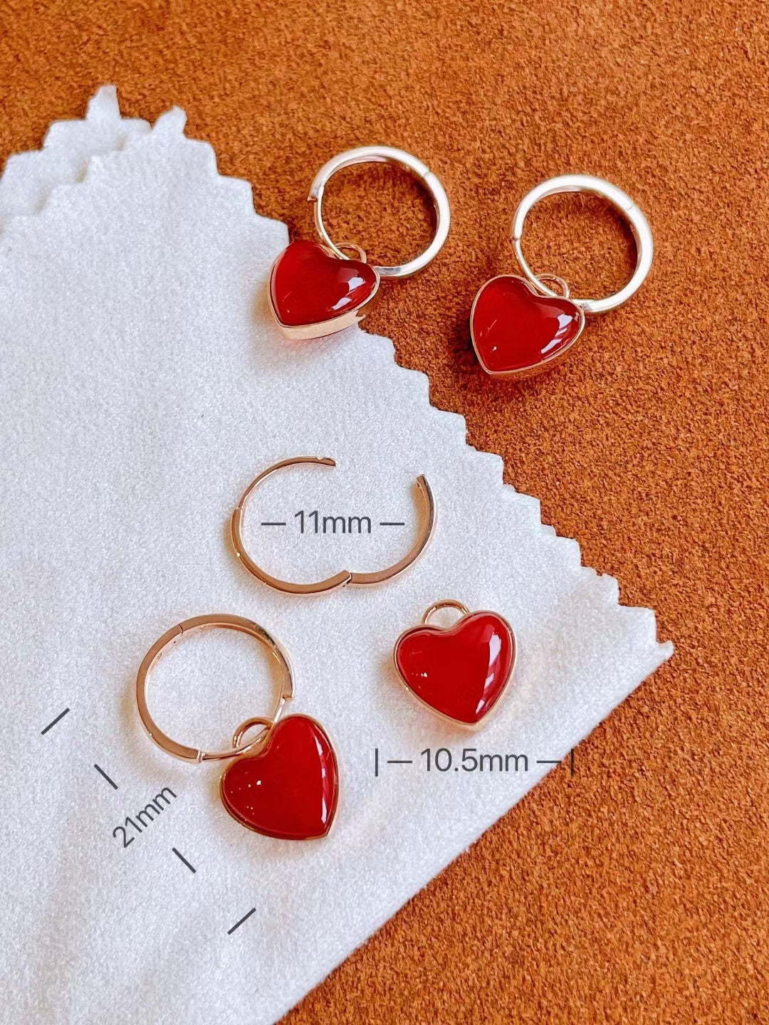 18k Gold Agate Love Heart Earrings