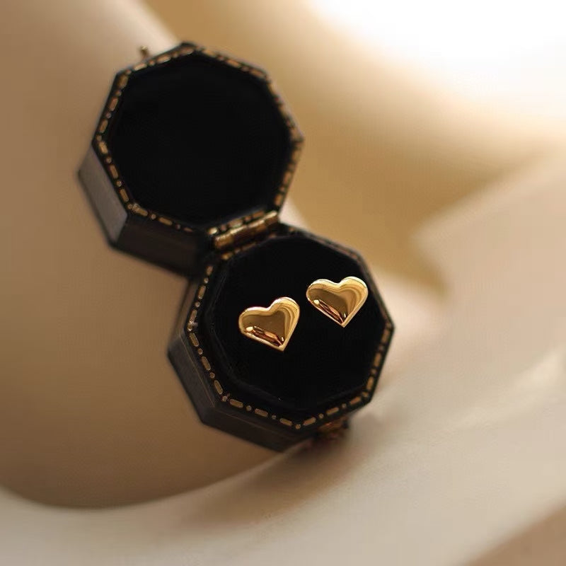 18k Gold Heart Earstuds