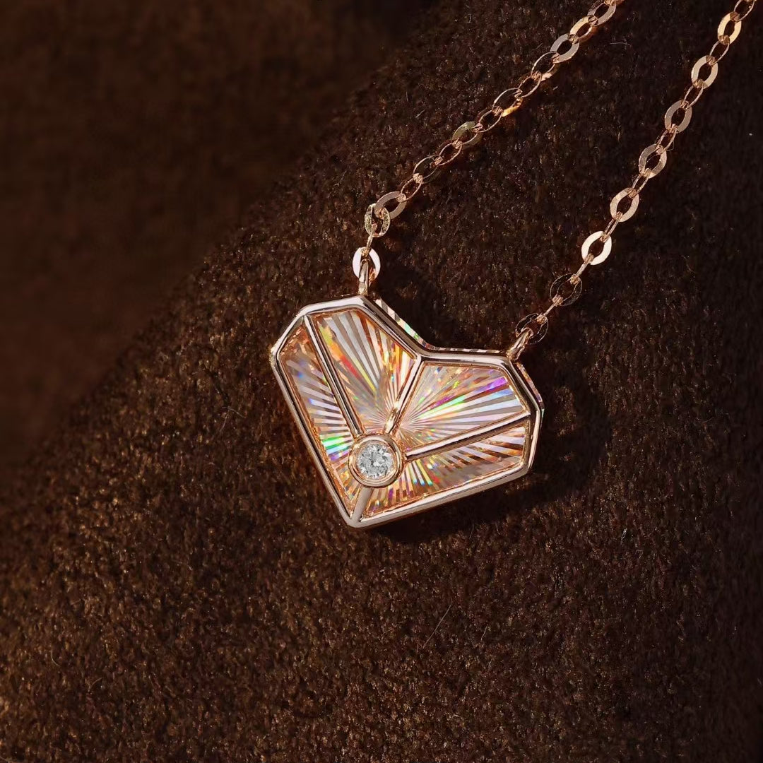 18k Gold Heart Necklace with Diamond