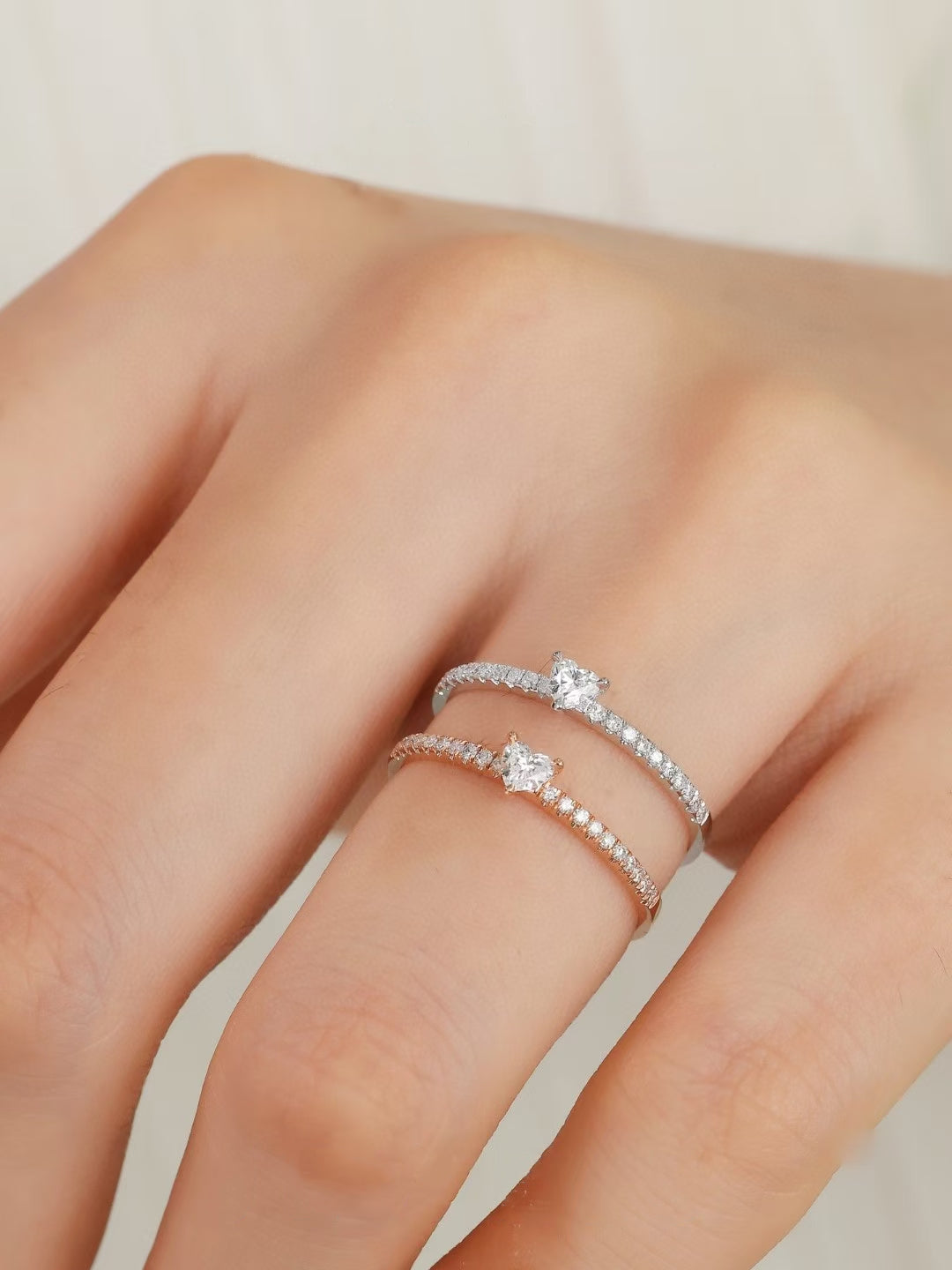 18k Gold Heart Ring with Band Diamonds