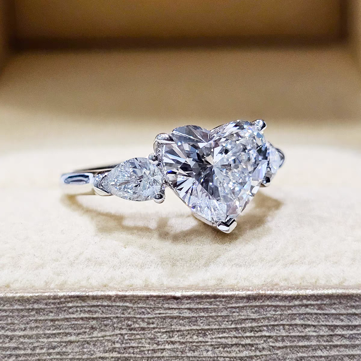 18k Gold Ring with Heart-Shaped Lab-Created 3ct Diamond