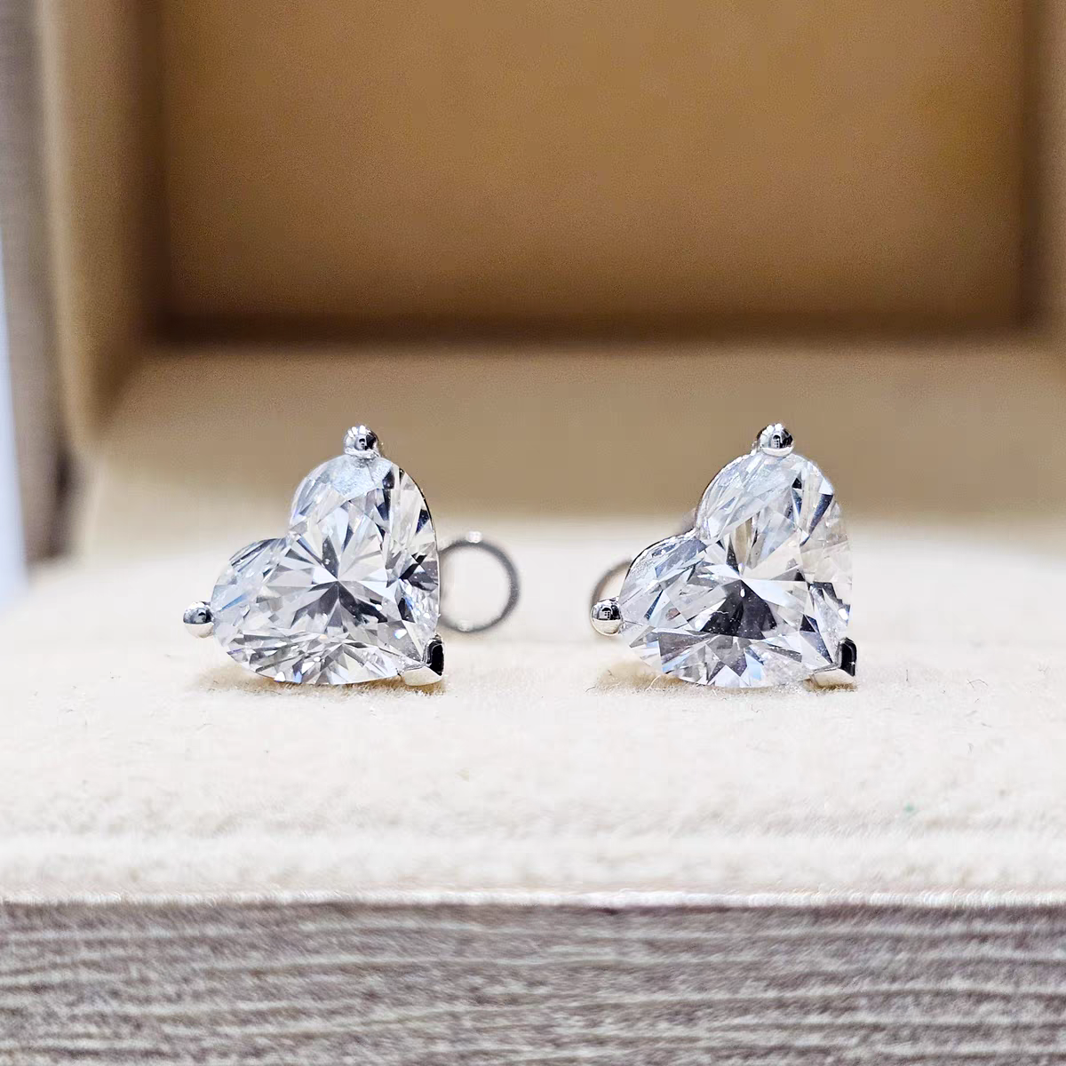 4ct Lab-Created Diamond 18k Gold Heart Earstuds
