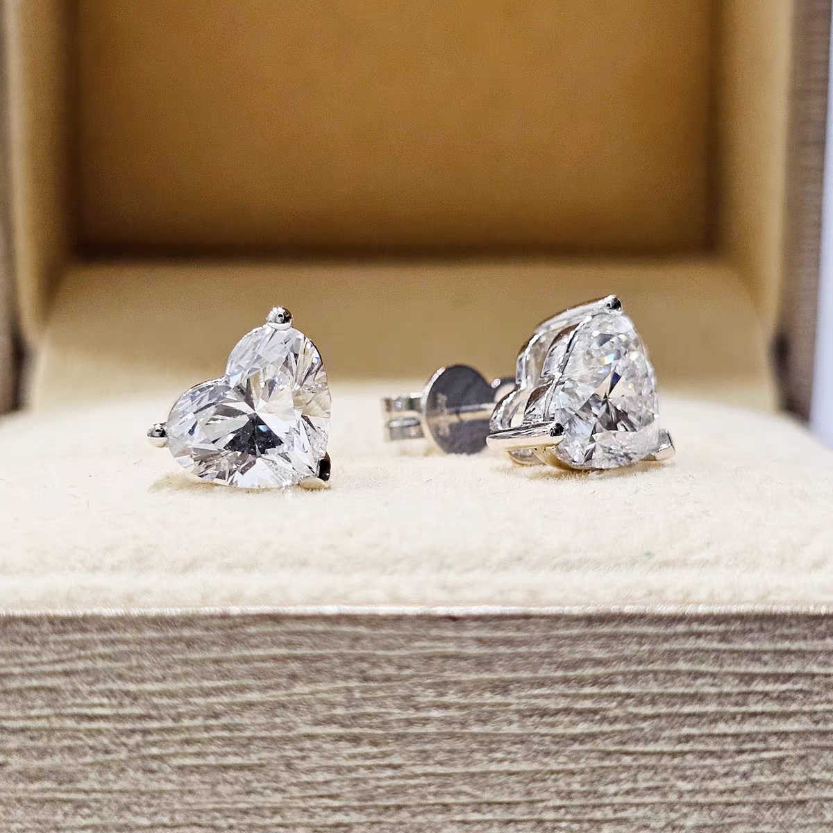 4ct Lab-Created Diamond 18k Gold Heart Earstuds