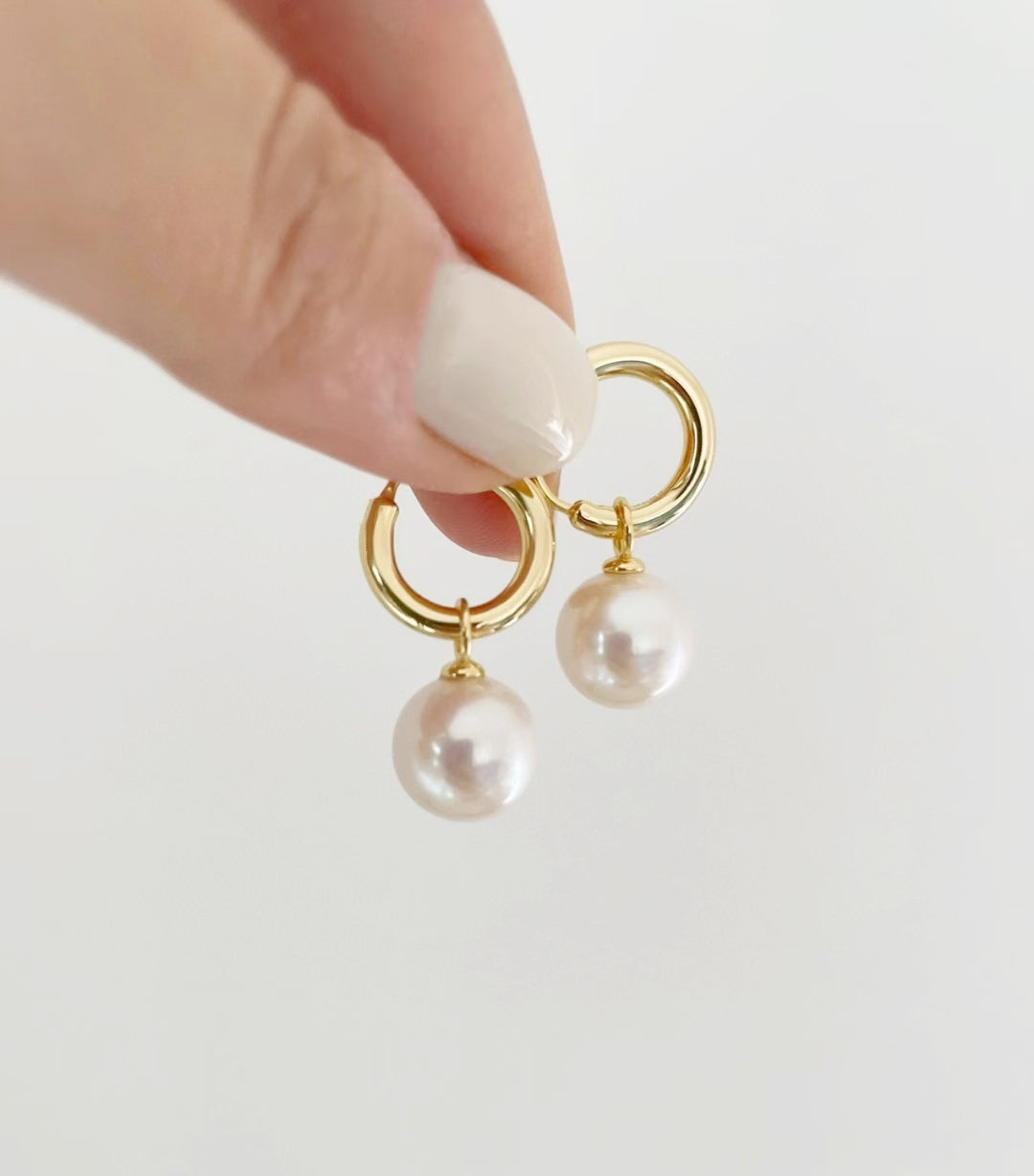 18k Gold Hoop Earrings with Pearl Pendants