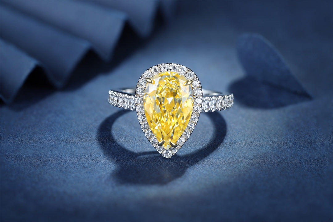 925 Silver Ring with Yellow Zircon