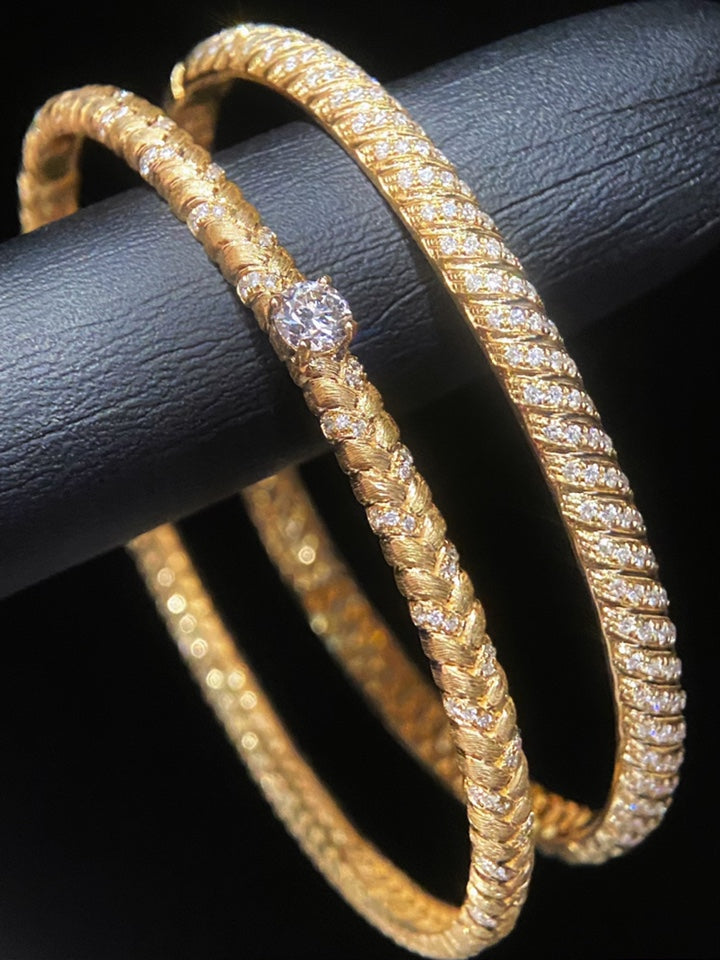 18k Gold Thread-Textured Bracelet with Diamonds