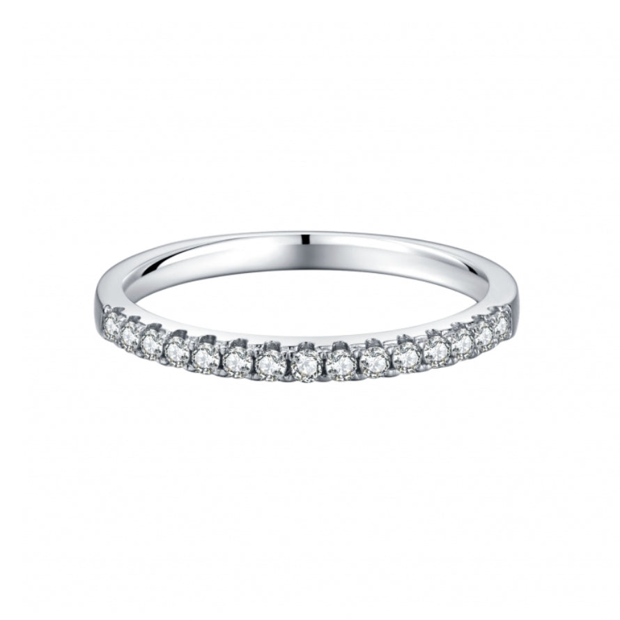 925 Silver Ring with Moissanites