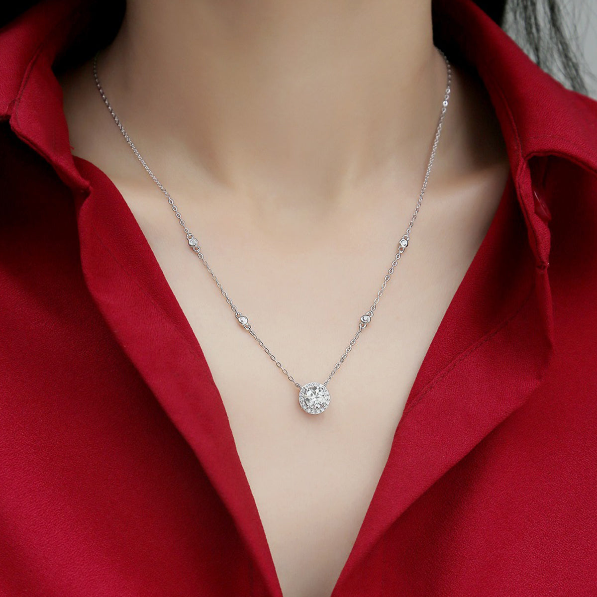 White 18k Gold-Covered 925 Silver Pendant Necklace with 2ct Moissanite