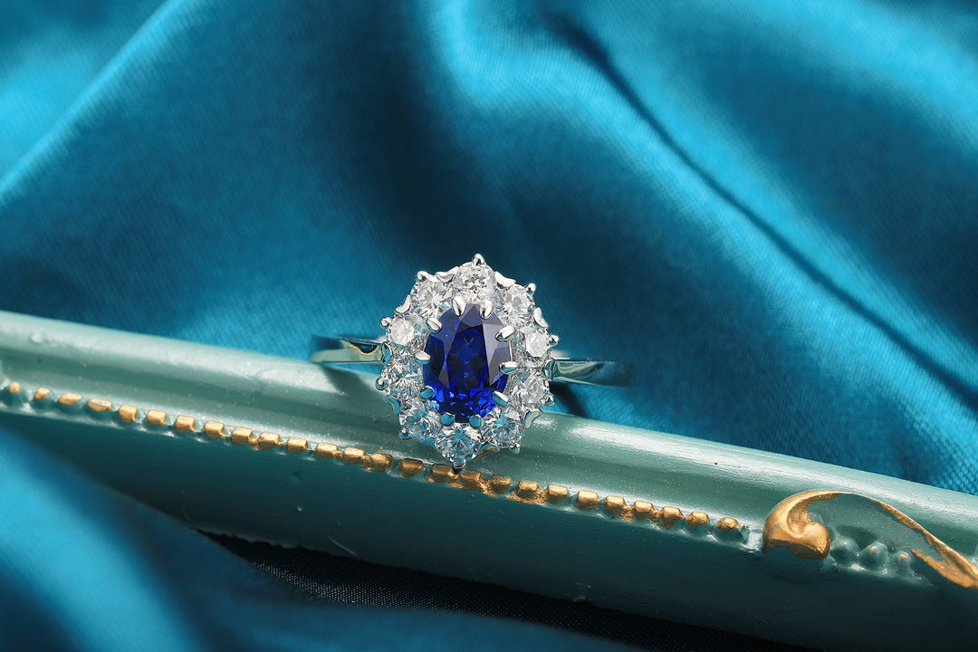 925 Silver Ring with 4.6ct Lab-Created Sapphire