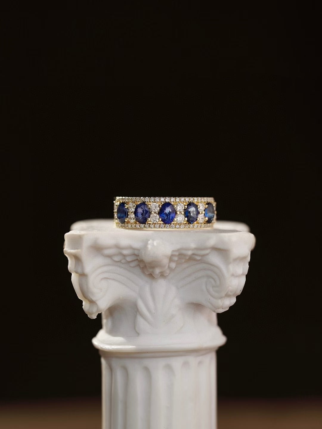 18k Gold Ring with Diamonds and Sapphires