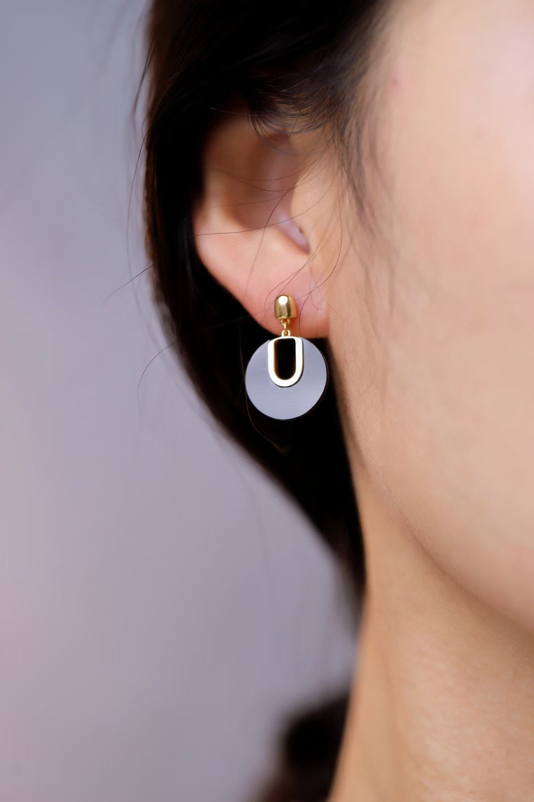 Black Agate 18k Gold Hoop Earrings