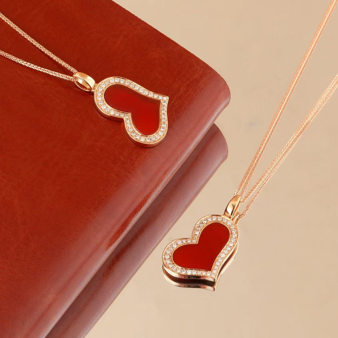 18k Gold Heart Necklace with Agate and Diamonds