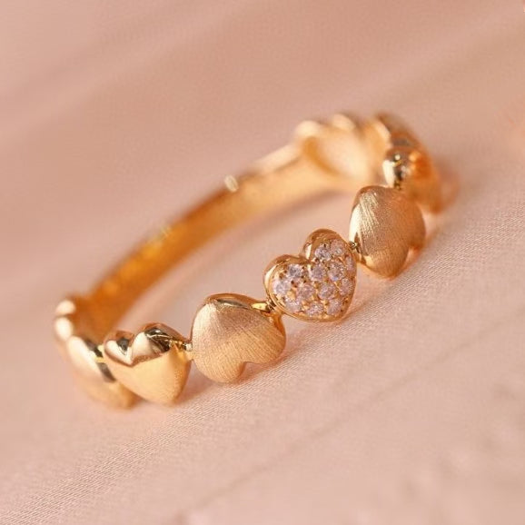 18k Gold Hearts Ring with Diamonds